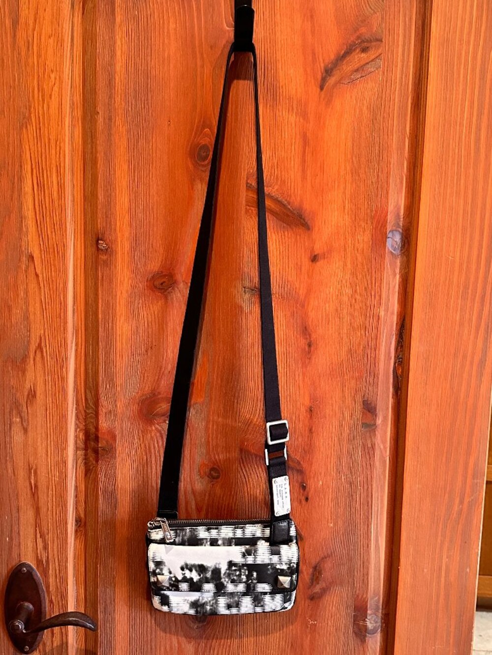 L.A.M.B. Rare Black & White Print Crossbody Bag Purse - Picture 4 of 5